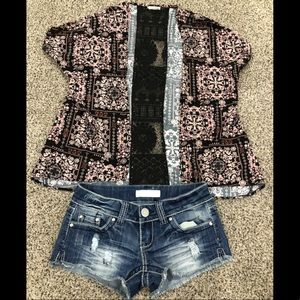 🌿EUC flower print shirt, size XS🌿